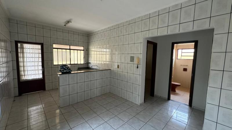 CASA À VENDA BAIRRO MUARAMA 