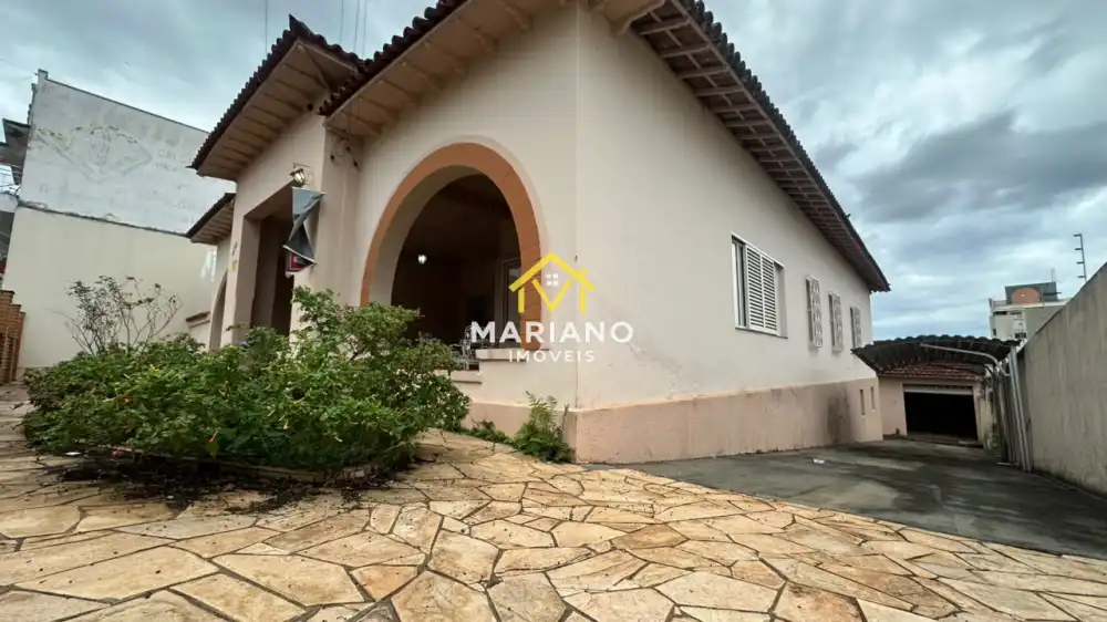 Casa  – Av. dos Expedicionários
